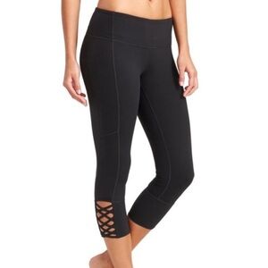 Athleta Mind Over Mat Capri Leggings (Size XS)